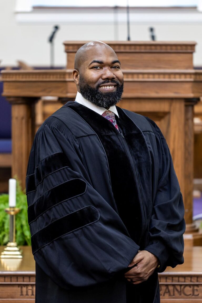pastor lee